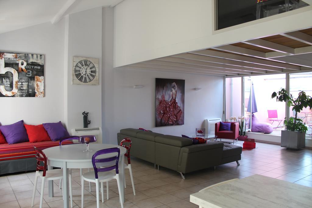 Апартаменты Le Loft De La Robine 110M2 Нарбонна Номер фото